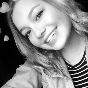 Meet your Posher, Apryl